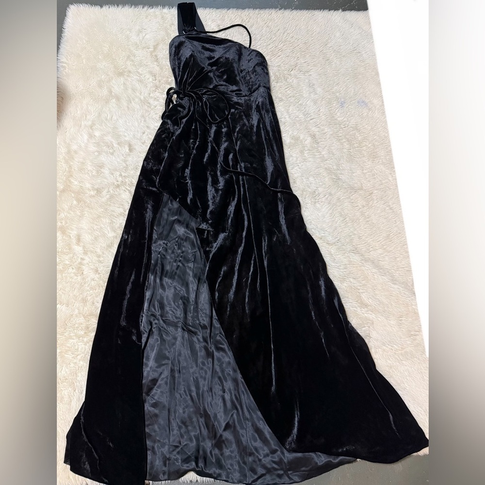 Mugler One Shoulder Velvet High Low Gown in Black - Size 6 - Picture 3 of 8
